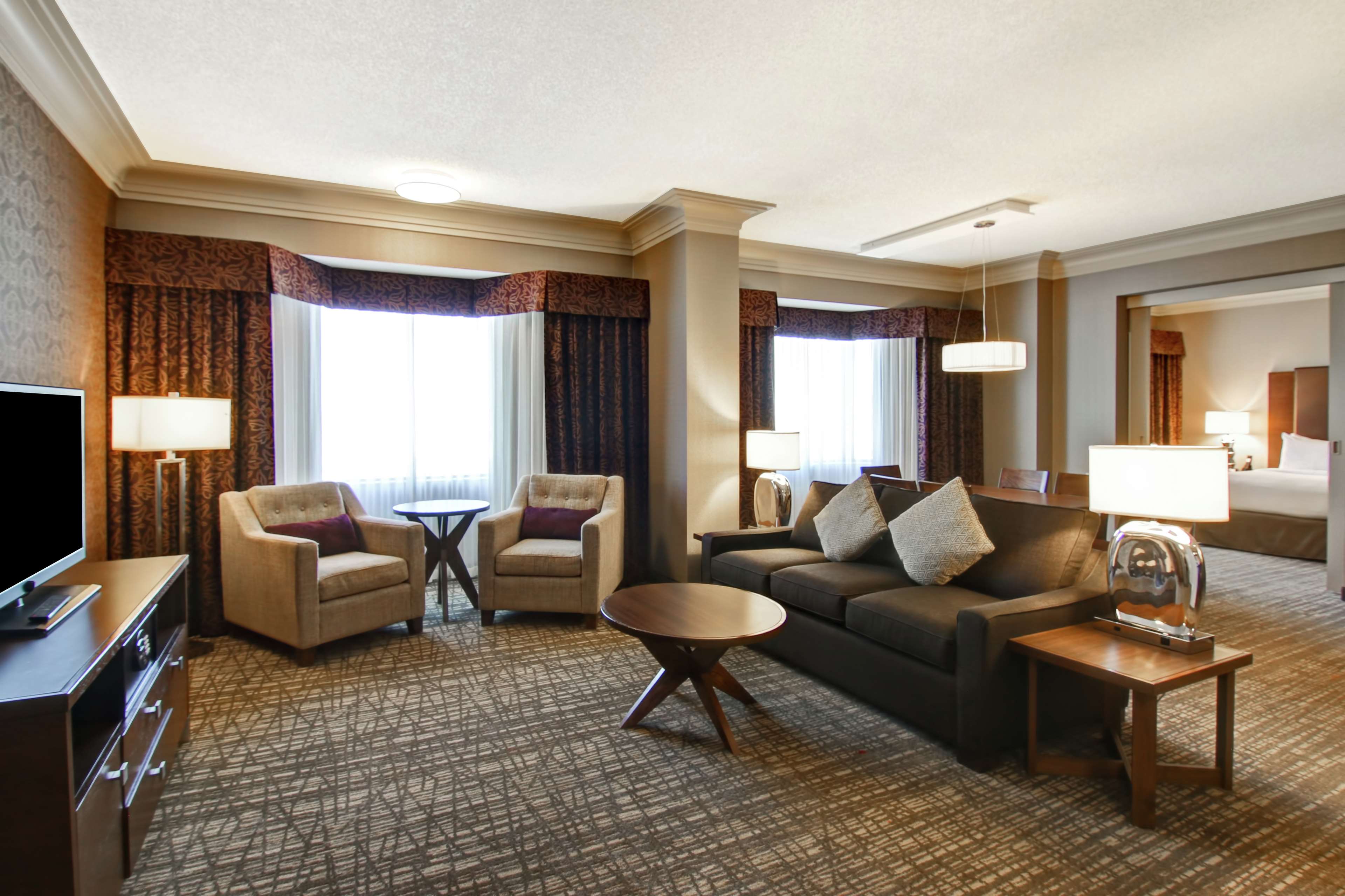 DoubleTree by Hilton Hotel West Edmonton