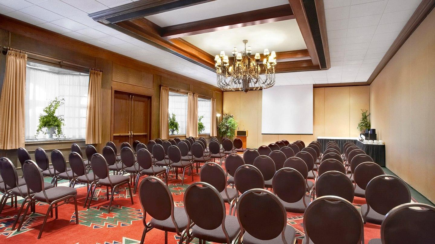 Cambridge Red Deer Hotel &amp; Conference Centre