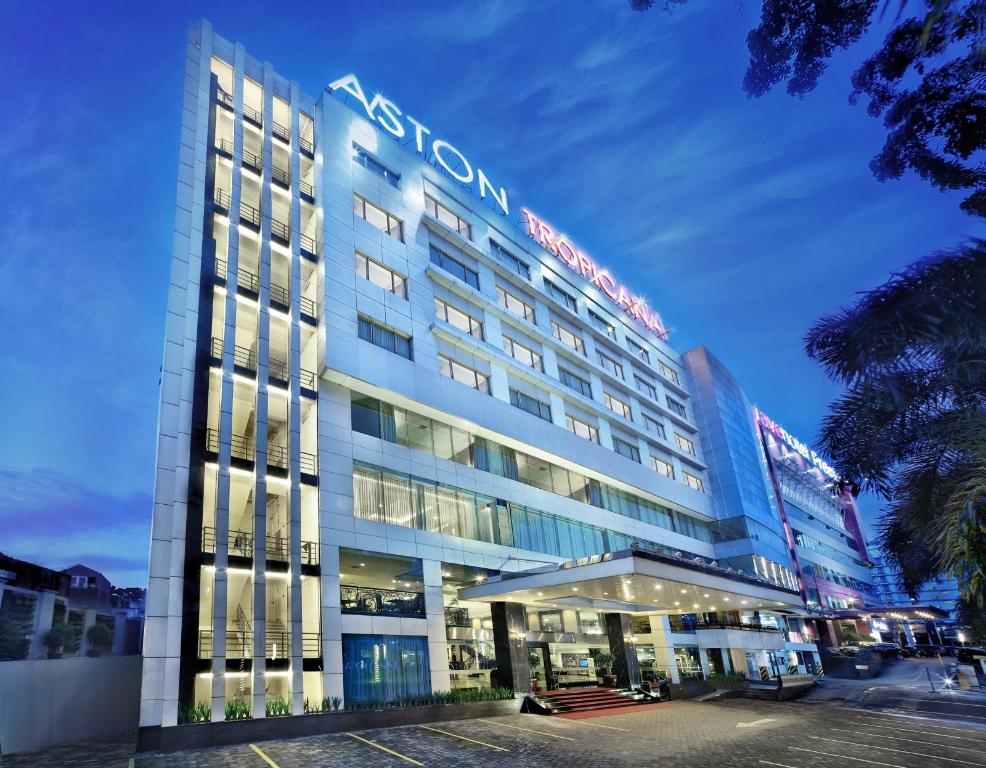 Aston Tropicana Hotel