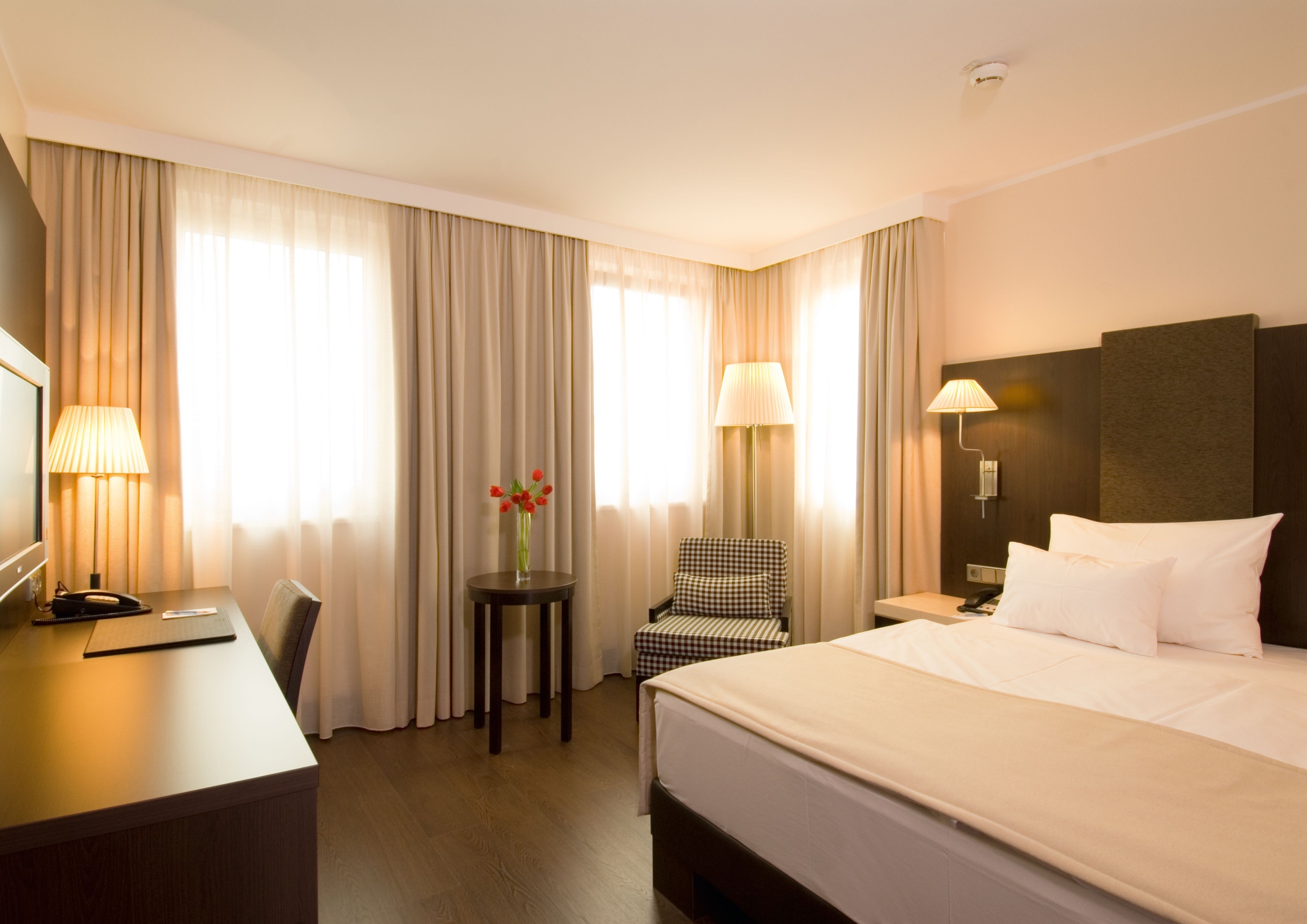 Hotel NH Danube City