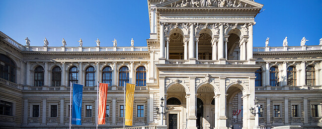 University of Vienna - Dean's Office