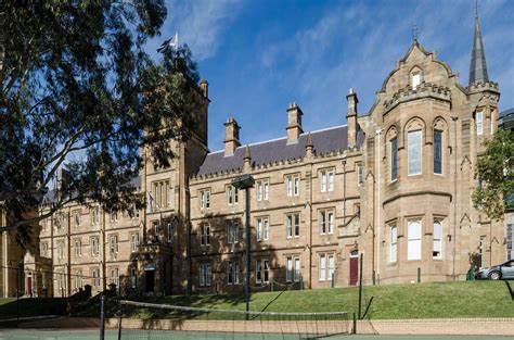 St Andrew's College