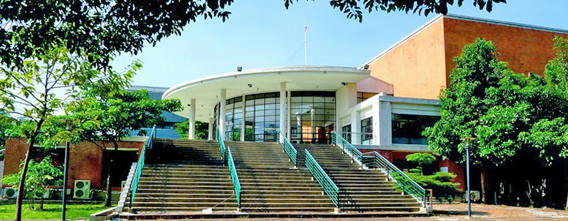 King Mongkut's Institute of Technology Ladkrabang