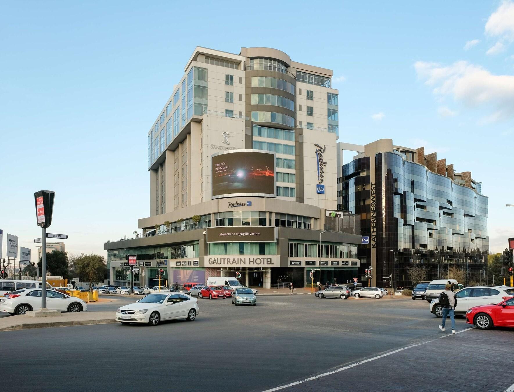 Radisson Blu Gautrain Hotel, Sandton Johannesburg