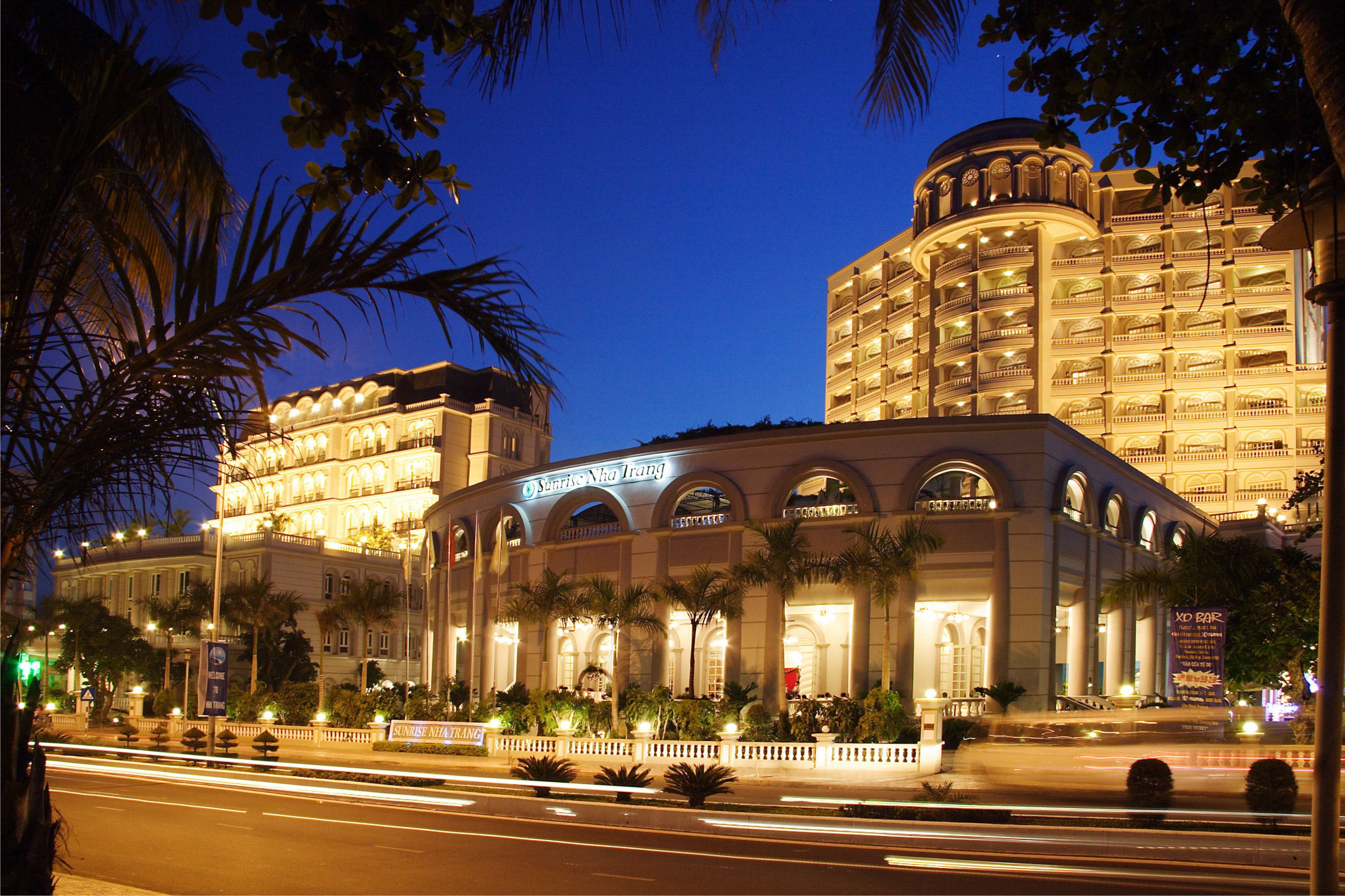 Sunrise Nha Trang Beach Hotel &amp; Spa