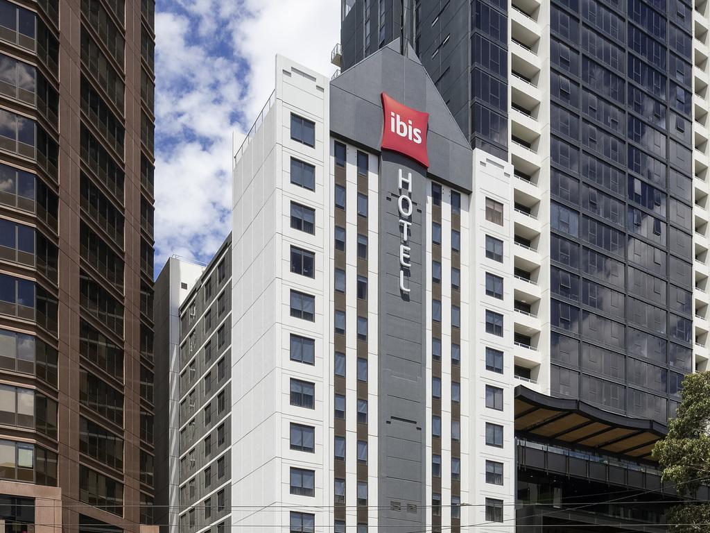 ibis Melbourne Hotel and Apartments