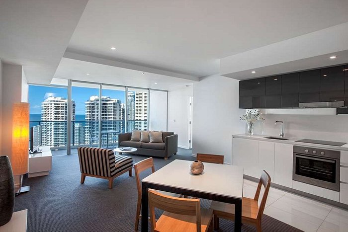 Hilton Surfers Paradise Hotel &amp; Residences