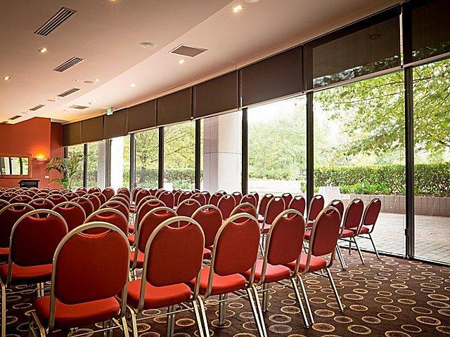 Crowne Plaza Canberra