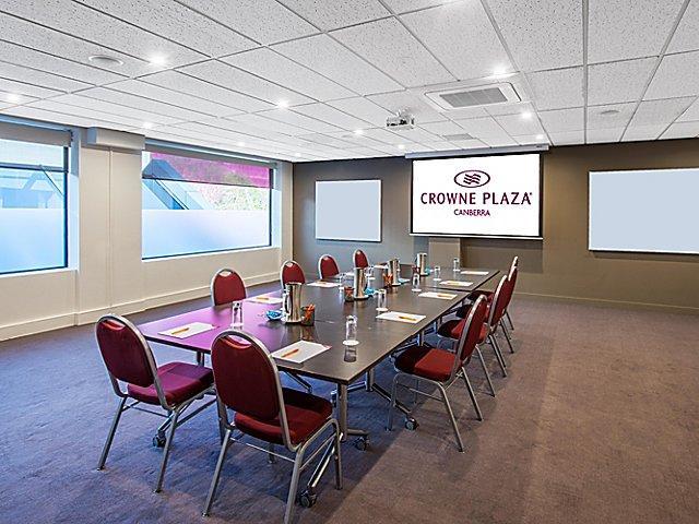 Crowne Plaza Canberra