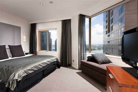 Quay West Suites Sydney Hotel