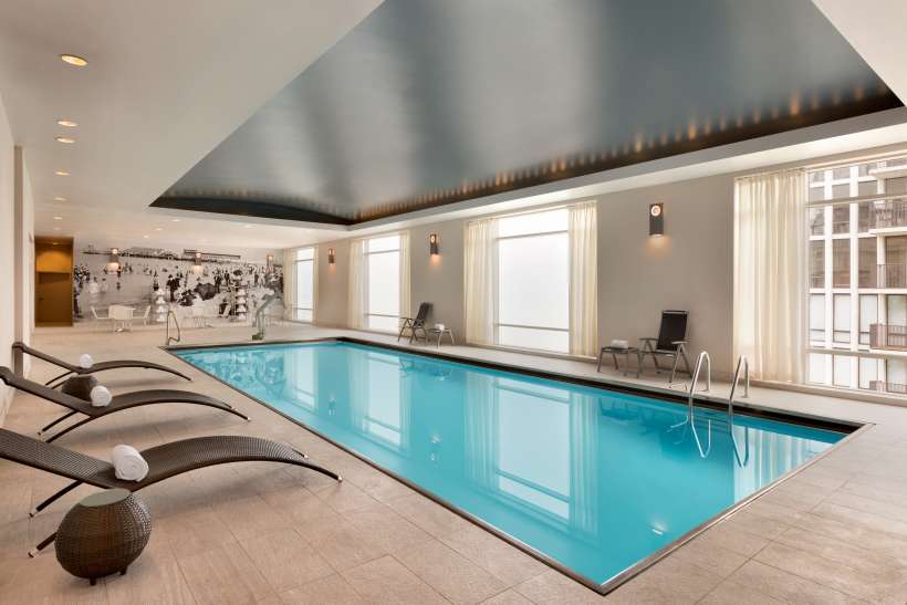 Hilton Chicago/Magnificent Mile Suites