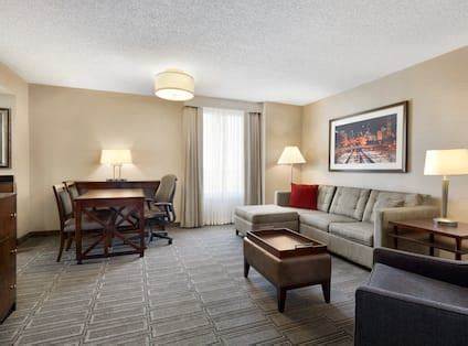 Embassy Suites by Hilton Chicago Lombard Oak Brook