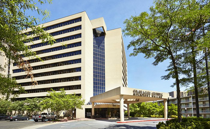 Embassy Suites by Hilton Crystal City National Air