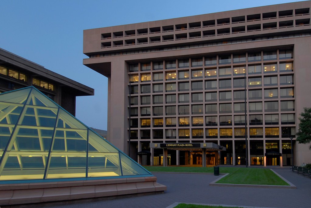 L'Enfant Plaza Hotel