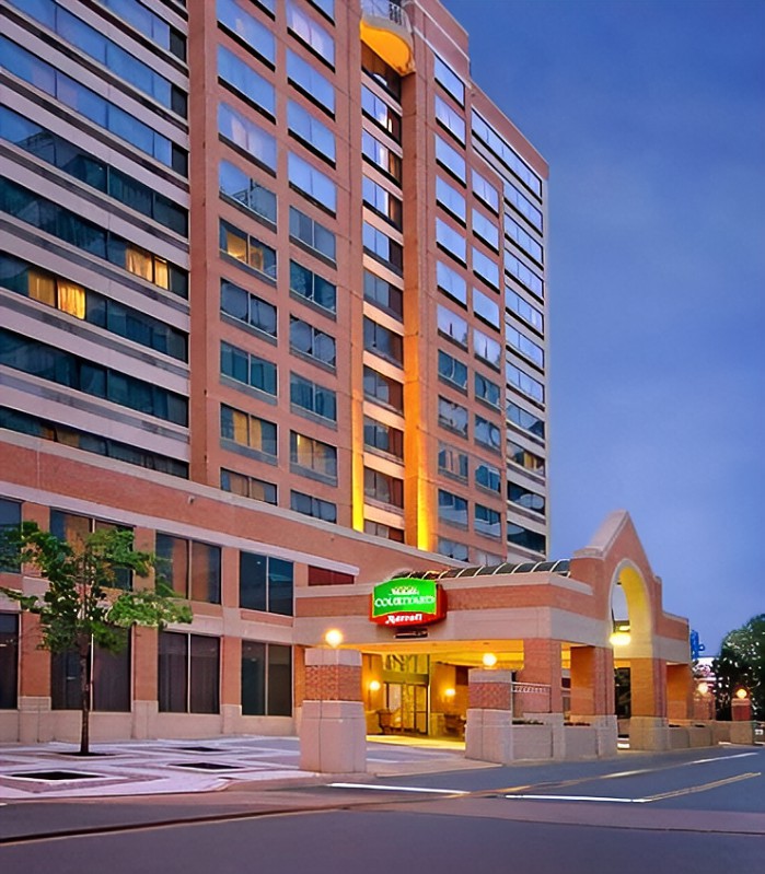 Courtyard by Marriott Arlington Crystal City