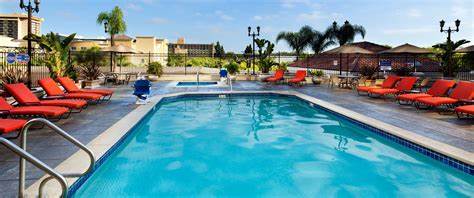 DoubleTree Suites by Hilton Hotel Anaheim Resort