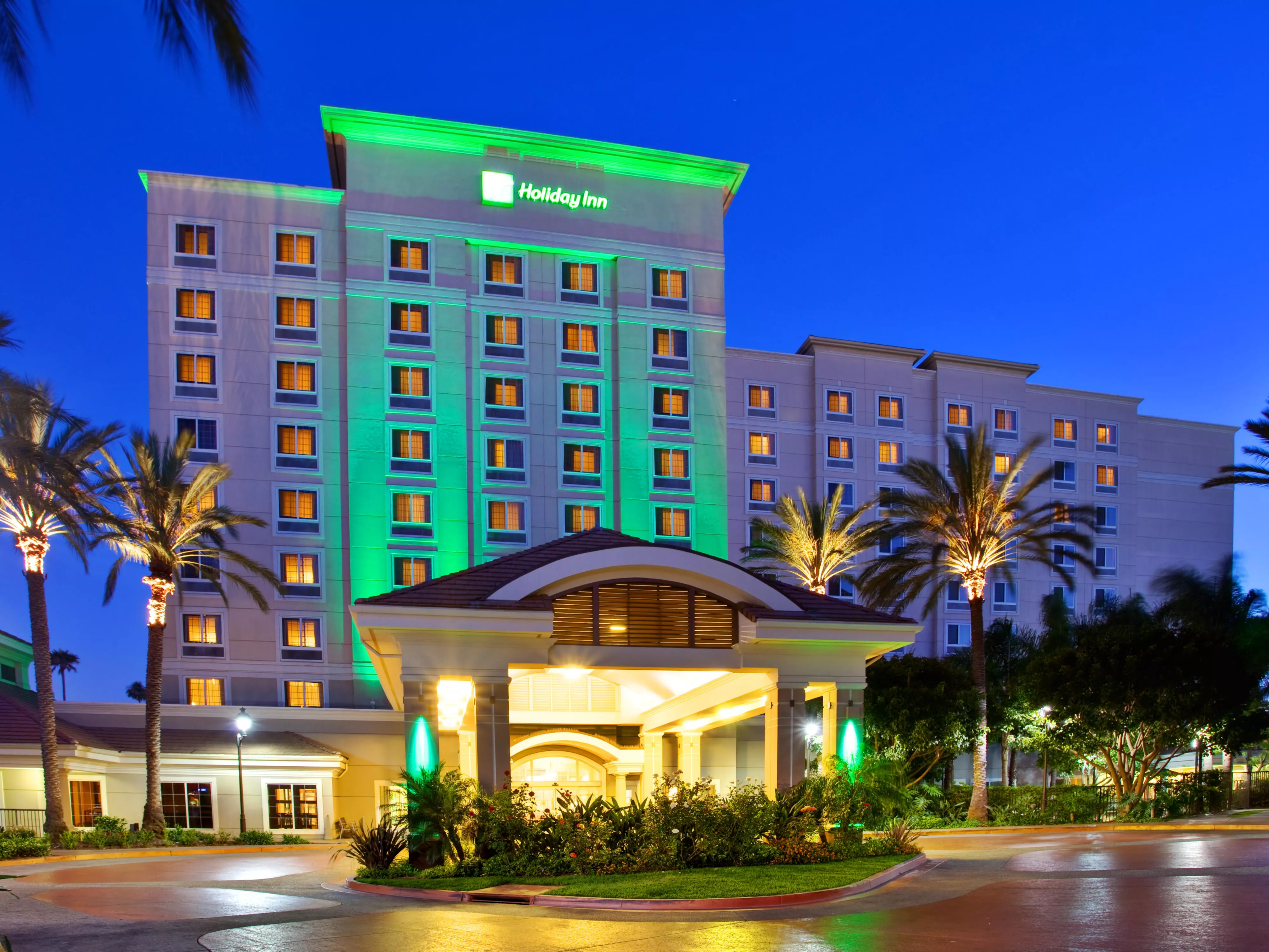 Holiday Inn Hotel and Suites Anaheim